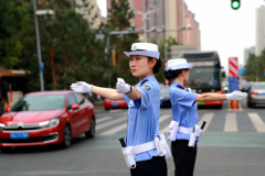 中考停车“宝典”出炉 冰城公安暖心护考